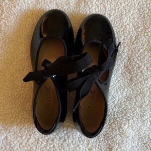 Kids Capezio Tap Shoes-  Black - size 1M